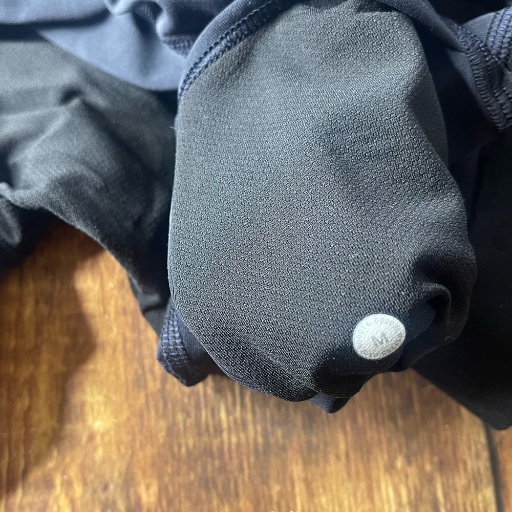 Men's Lululemon Black marbled Athletic Pants. Medium. - Picture 6 of 6